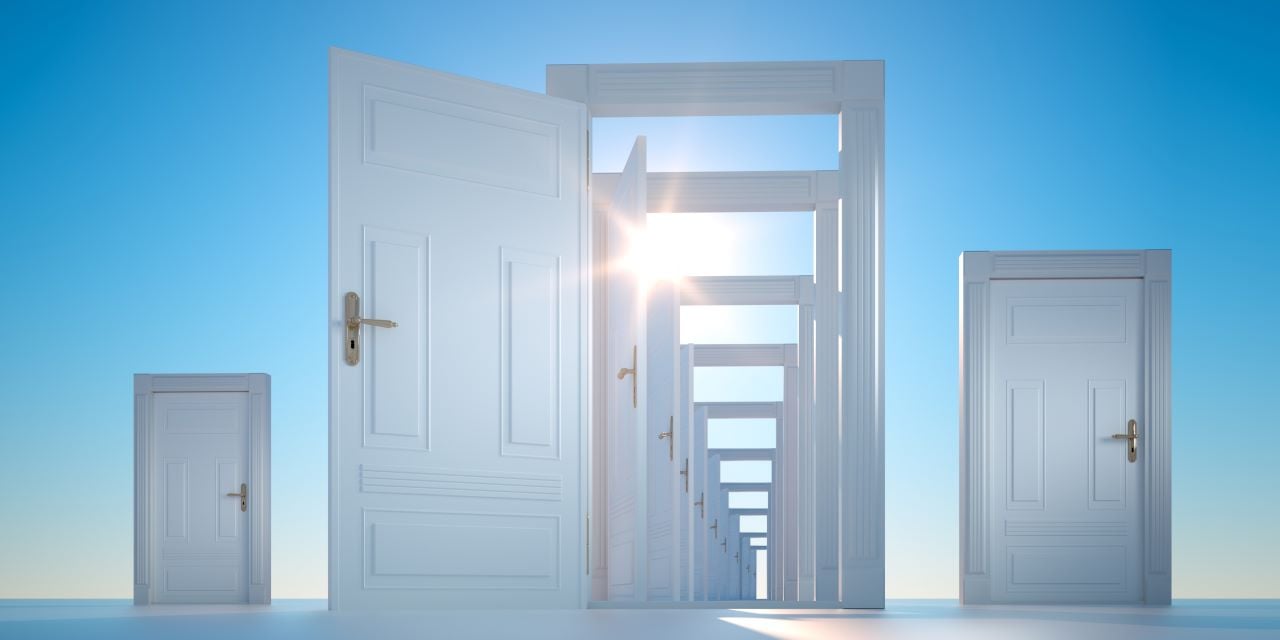 Series of open white doors in bright sunlight, symbolizing financial opportunities and new pathways.