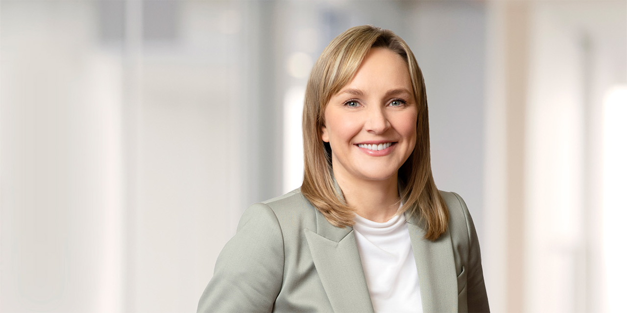 Louise Kingston Headshot